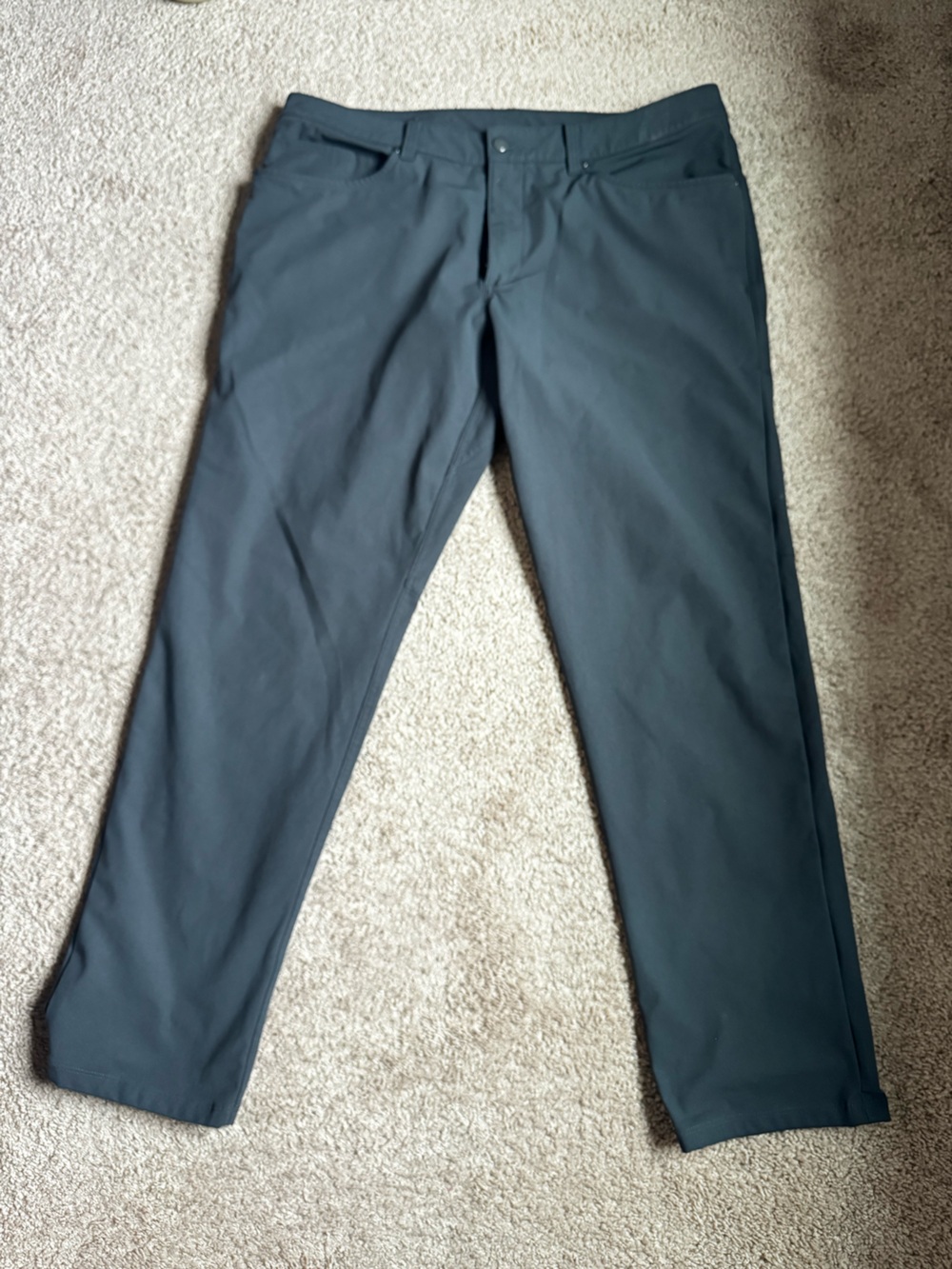 Lululemon Classic Fit Straight Leg